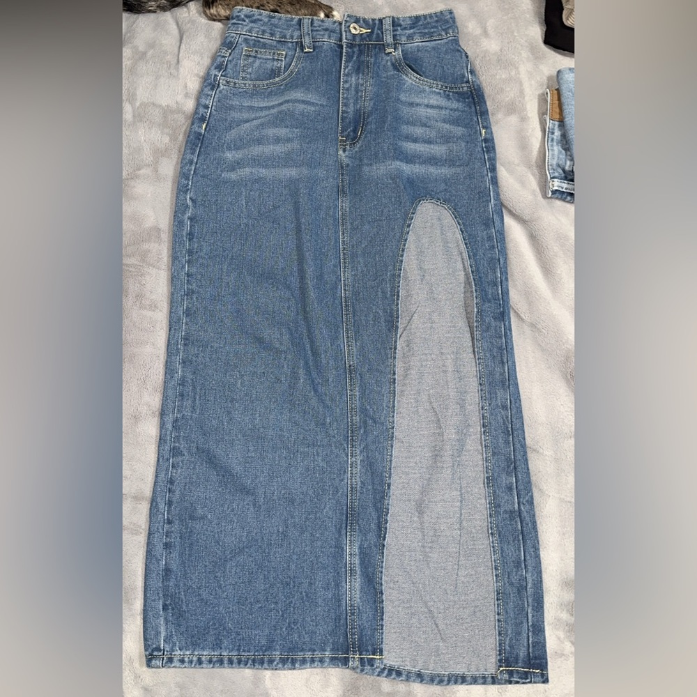 SHEIN denim skirt